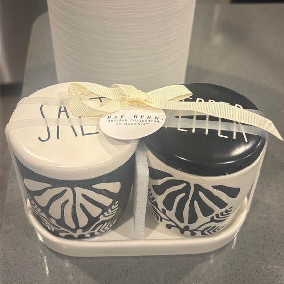 NWT New Release Rae Dunn Salt & Pepper Black Botanical Floral Cellar Set - Picture 2 of 3